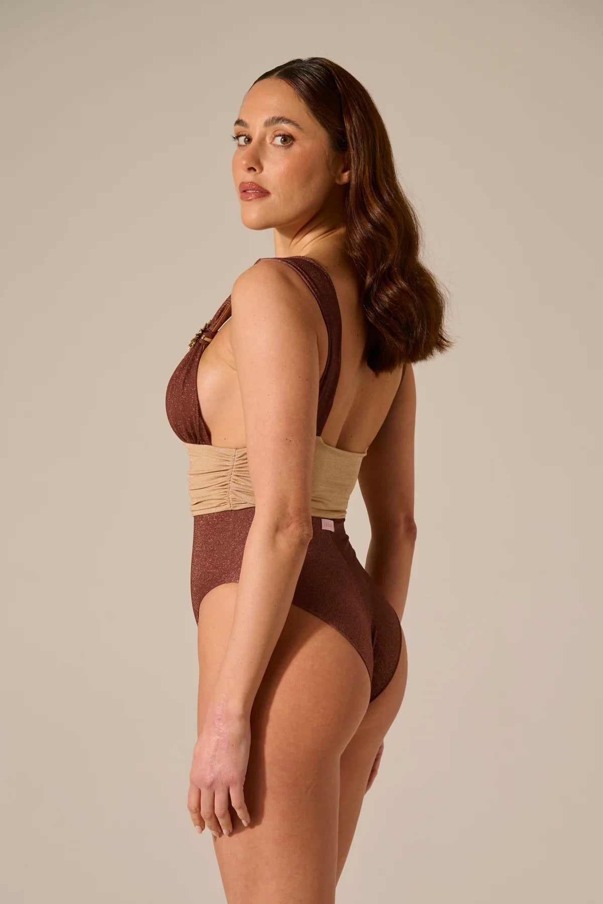 josan AURA26 costume