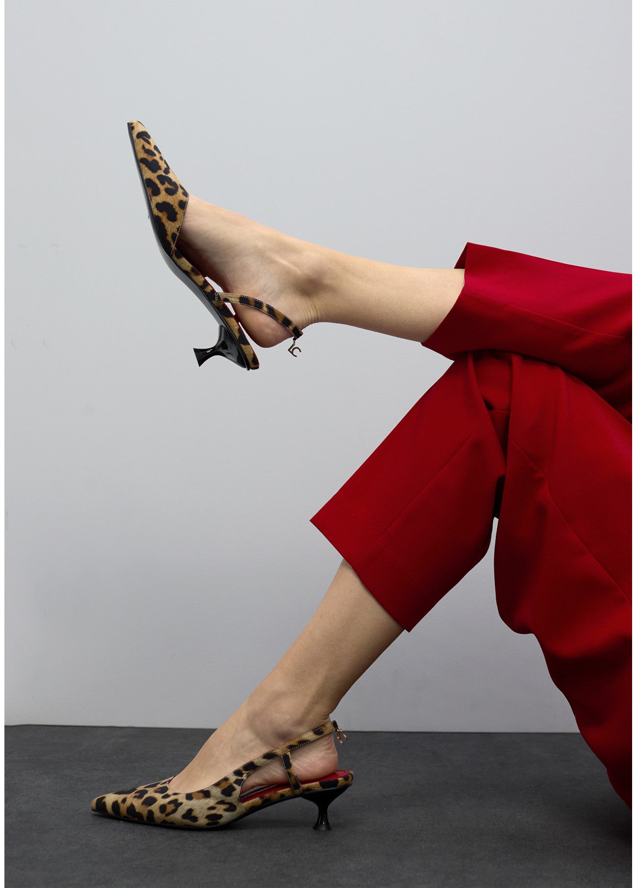 LOLA CASADEMUNT LS2605018 scarpe